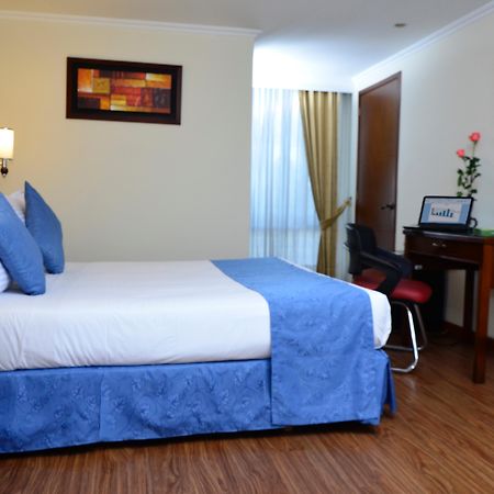 Hotel San Pablo โบโกตา ภายนอก รูปภาพ