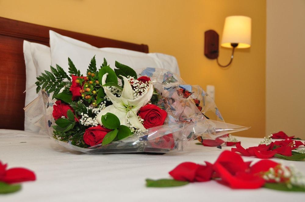 Hotel San Pablo โบโกตา ภายนอก รูปภาพ