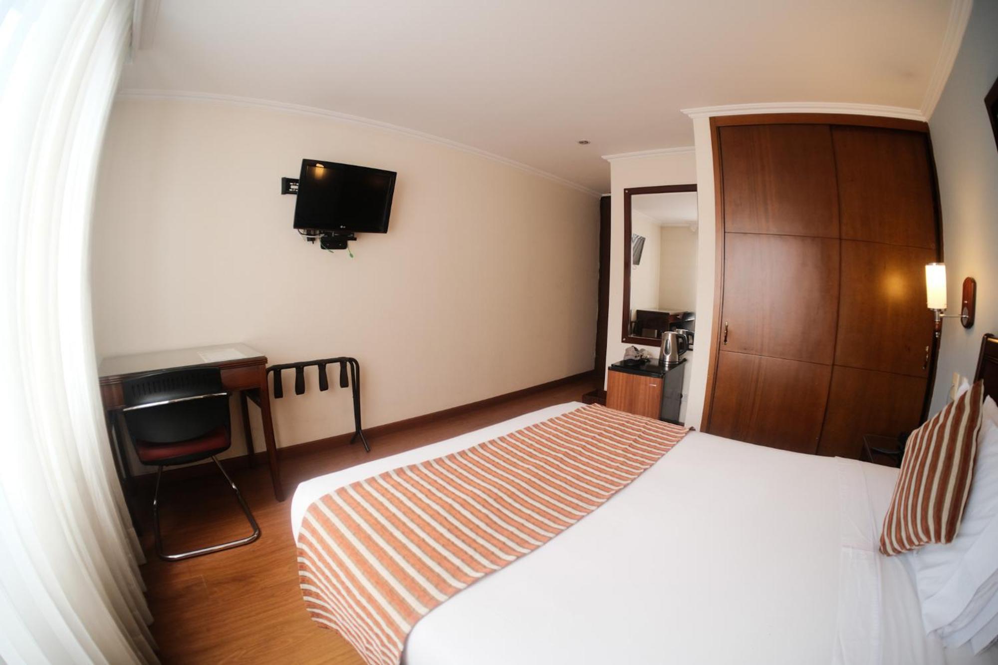Hotel San Pablo โบโกตา ภายนอก รูปภาพ