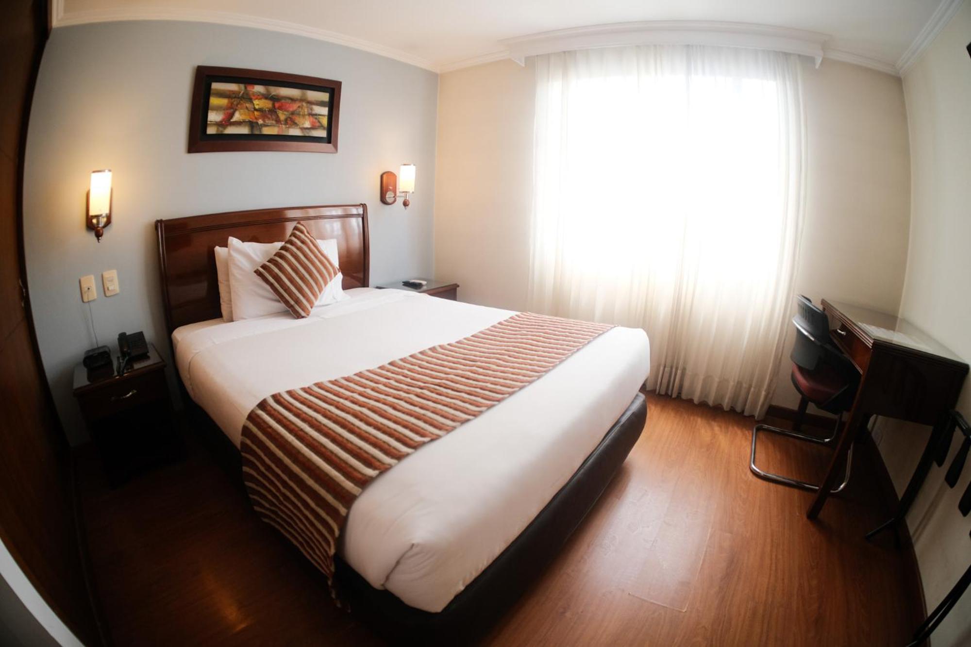Hotel San Pablo โบโกตา ภายนอก รูปภาพ