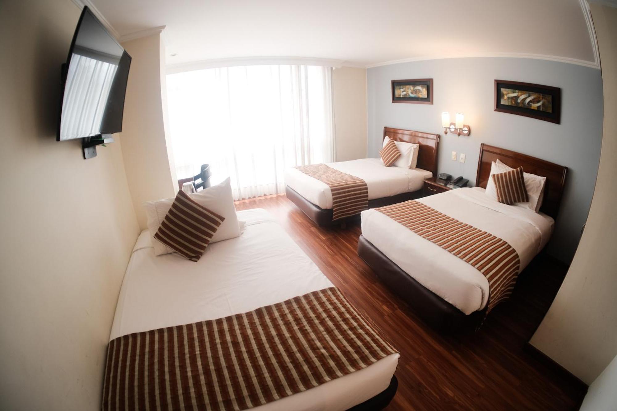Hotel San Pablo โบโกตา ภายนอก รูปภาพ