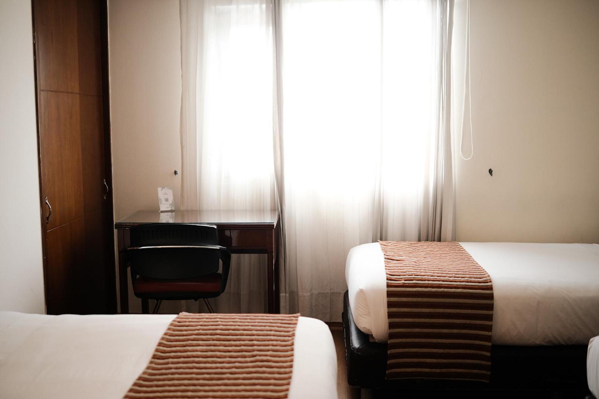 Hotel San Pablo โบโกตา ภายนอก รูปภาพ
