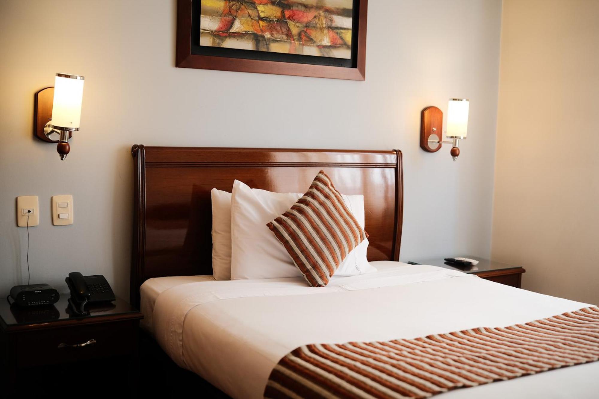 Hotel San Pablo โบโกตา ภายนอก รูปภาพ